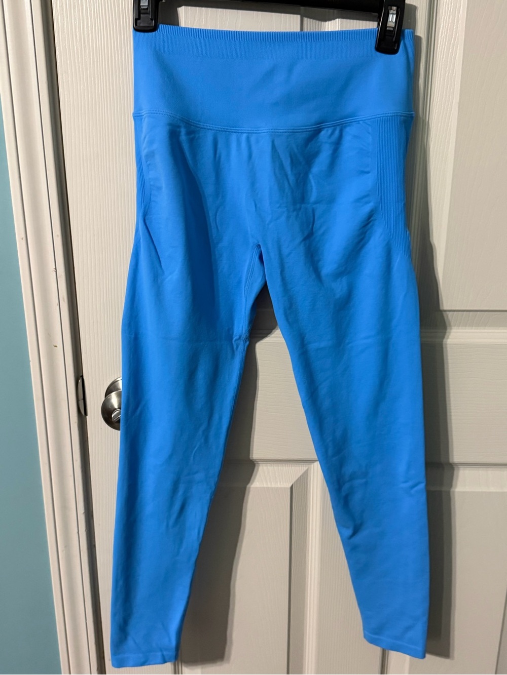 Fabletics Leggings Women’s Size Medium NWT-Blue